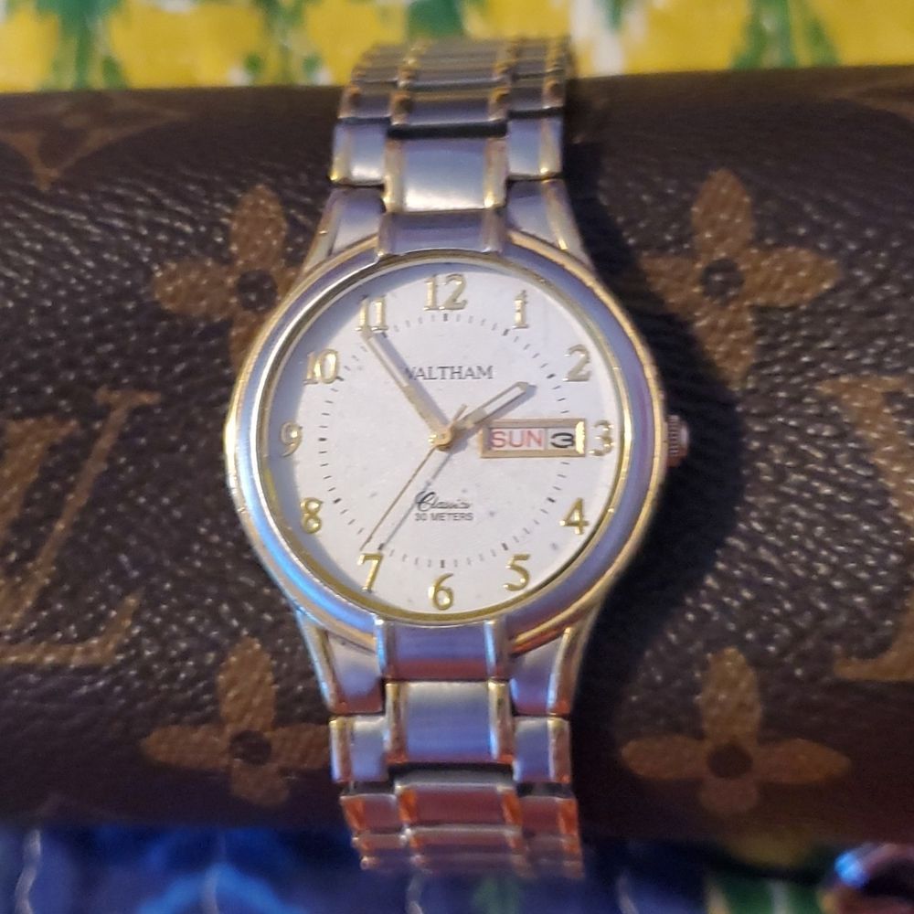 Men's‎ Waltham Classics 30 Meters Day Date Quartz Watch